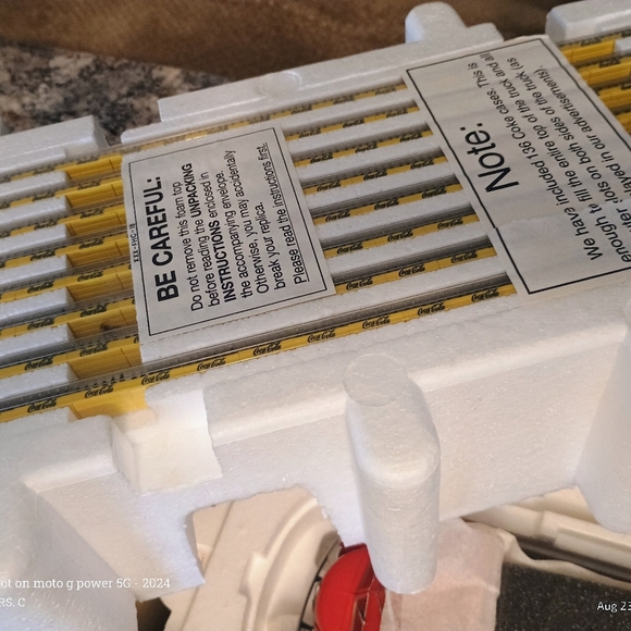 Rare collector's item Coca-Cola diecast metal vehicle replica of a 1938 Coke - Picture 8 of 13